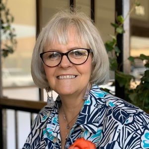 Meet your Posher, Kay